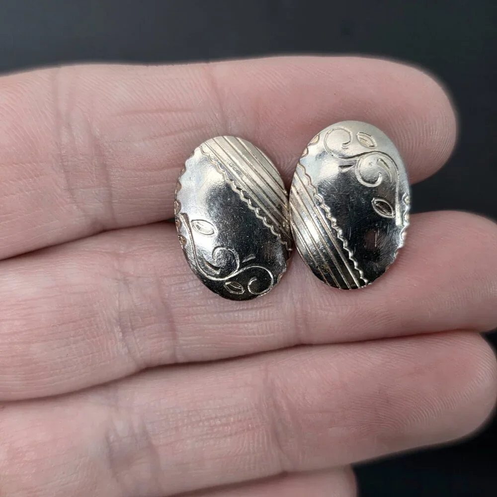 Vintage Gold Tone Oval Cufflinks Engraved Floral Scroll Mid Century Modern MCM